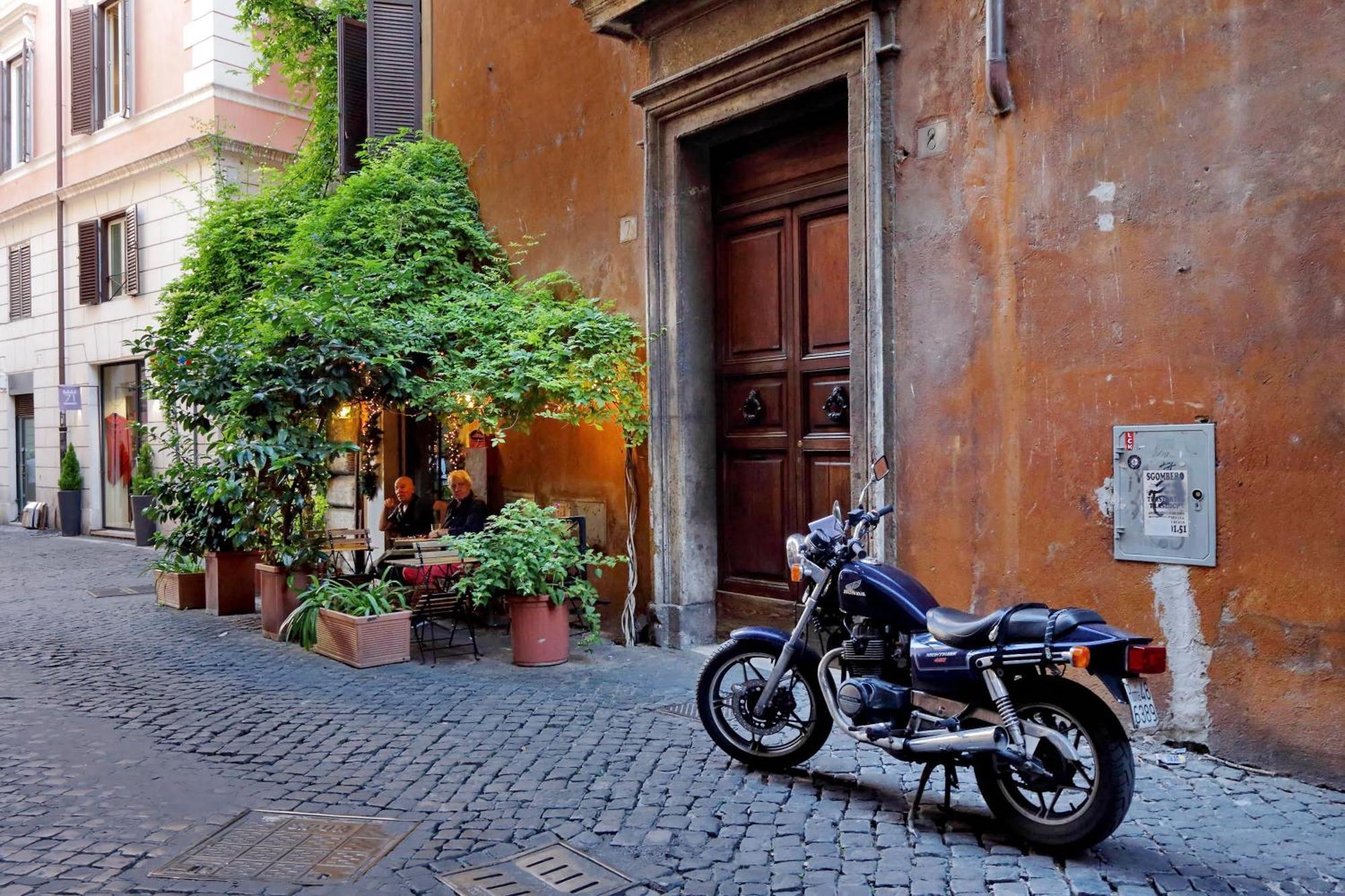 Luxury Charme Between Pantheon And Spanish Steps Rome Exterior photo